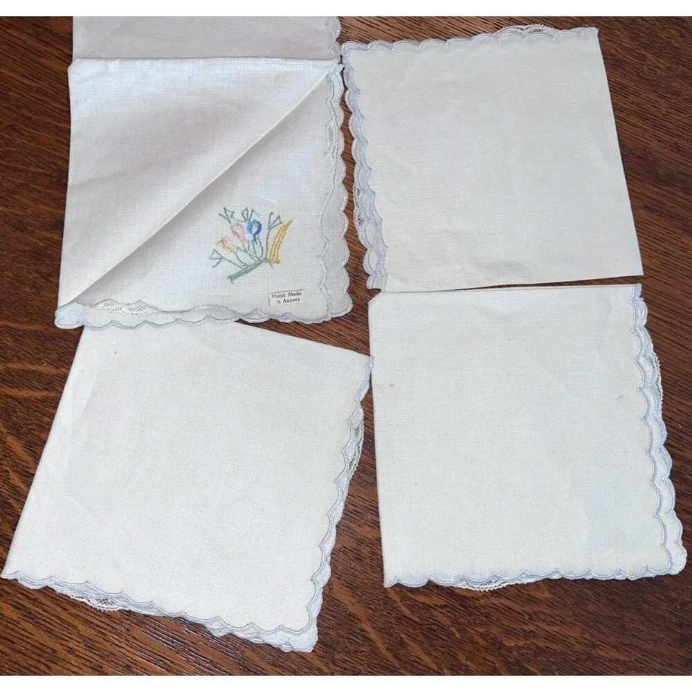 Vtg Linen Napkins Embroidered Floral Scalloped Cottage Core Lunch Tea Brunch